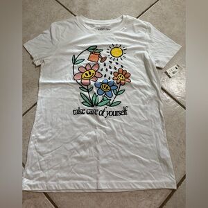 Women’s graphic tee